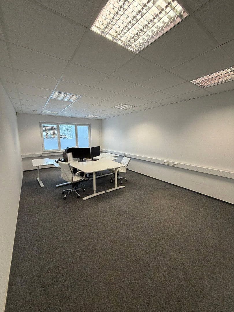 Pronájem nebytového prostoru 446 m², Mackenstedter Straße 8, Stuhr, Dolní Sasko Pronájem nebytového prostoru 446 m², Mackenstedter Straße 8, Stuhr, Dolní Sasko