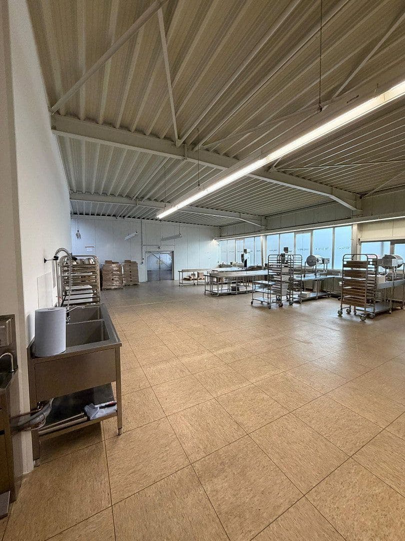 Pronájem nebytového prostoru 446 m², Mackenstedter Straße 8, Stuhr, Dolní Sasko Pronájem nebytového prostoru 446 m², Mackenstedter Straße 8, Stuhr, Dolní Sasko