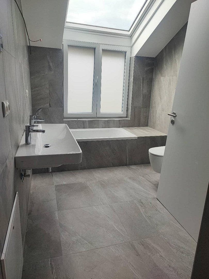 Pronájem domu 112 m², pozemek 151 m², Am Neufeld 34b, Frankfurt am Main, Hessen Pronájem domu 112 m², pozemek 151 m², Am Neufeld 34b, Frankfurt am Main, Hessen