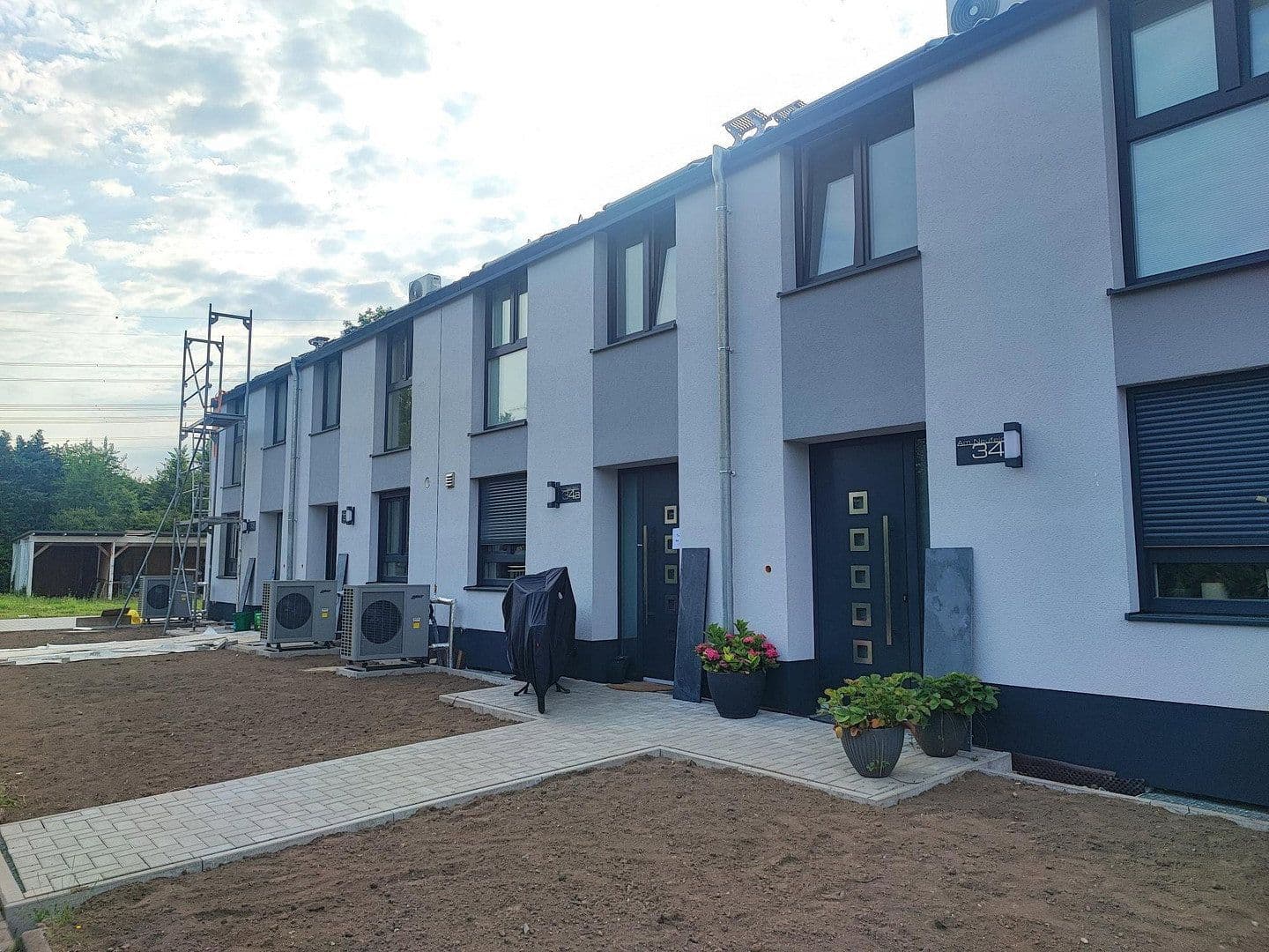 Pronájem domu 112 m², pozemek 151 m², Am Neufeld 34b, Frankfurt am Main, Hessen Pronájem domu 112 m², pozemek 151 m², Am Neufeld 34b, Frankfurt am Main, Hessen