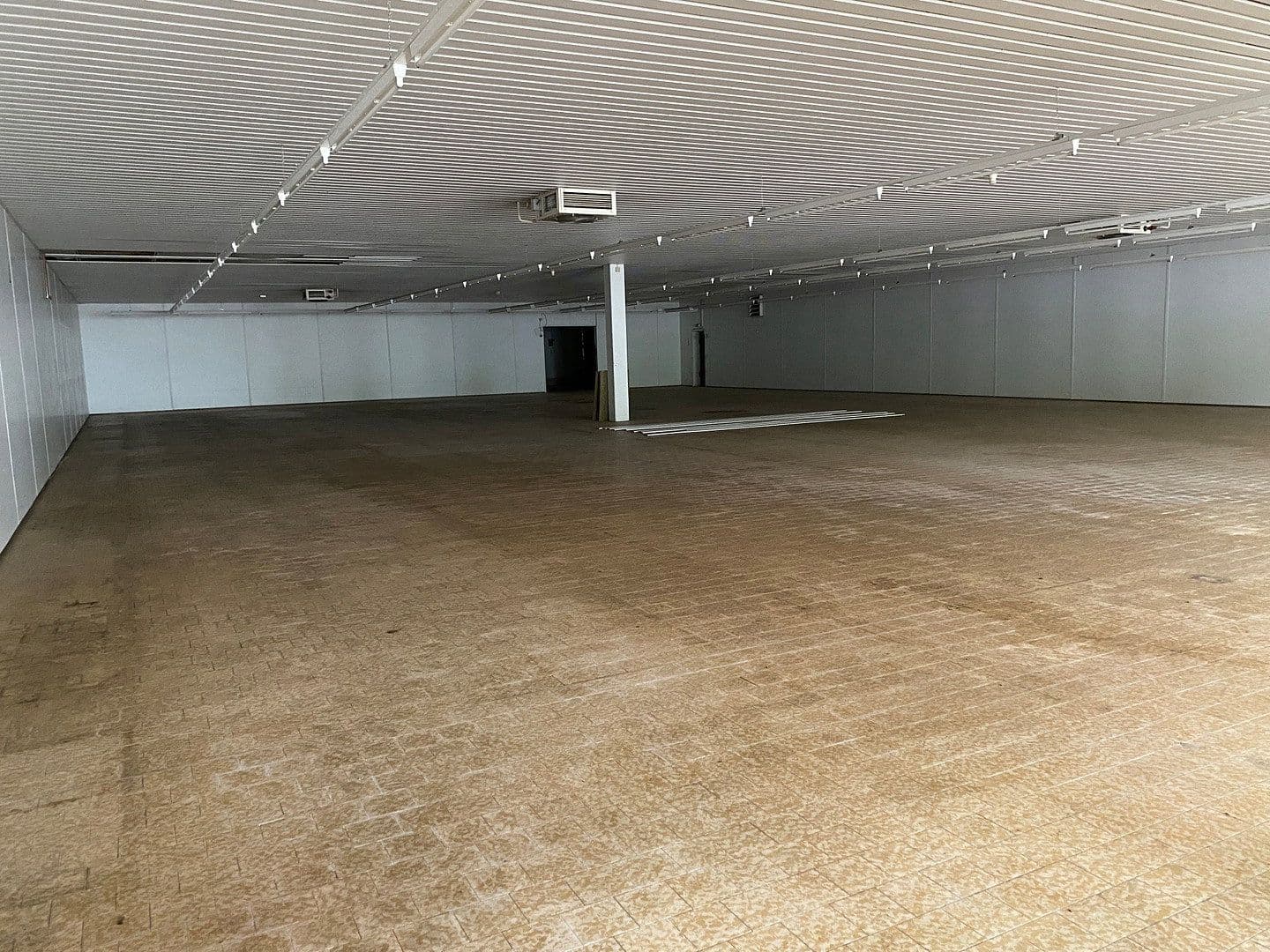 Pronájem nebytového prostoru 6.891 m², Bahnhofstraße 52, Dassel, Dolní Sasko Pronájem nebytového prostoru 6.891 m², Bahnhofstraße 52, Dassel, Dolní Sasko
