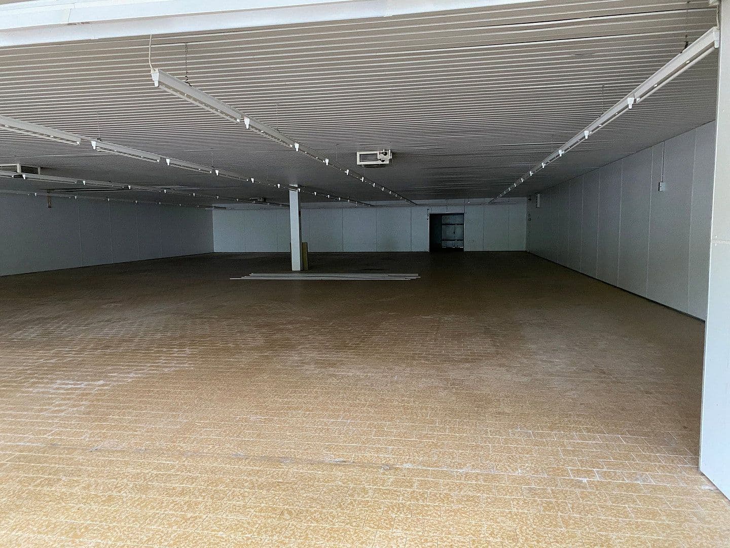 Pronájem nebytového prostoru 6.891 m², Bahnhofstraße 52, Dassel, Dolní Sasko Pronájem nebytového prostoru 6.891 m², Bahnhofstraße 52, Dassel, Dolní Sasko