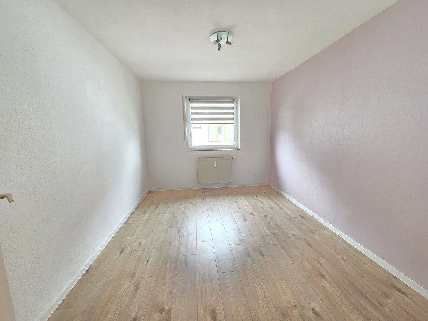 Pronájem bytu 3+1 80 m², Neuenburg am Rhein, Bádensko-Württembersko Pronájem bytu 3+1 80 m², Neuenburg am Rhein, Bádensko-Württembersko