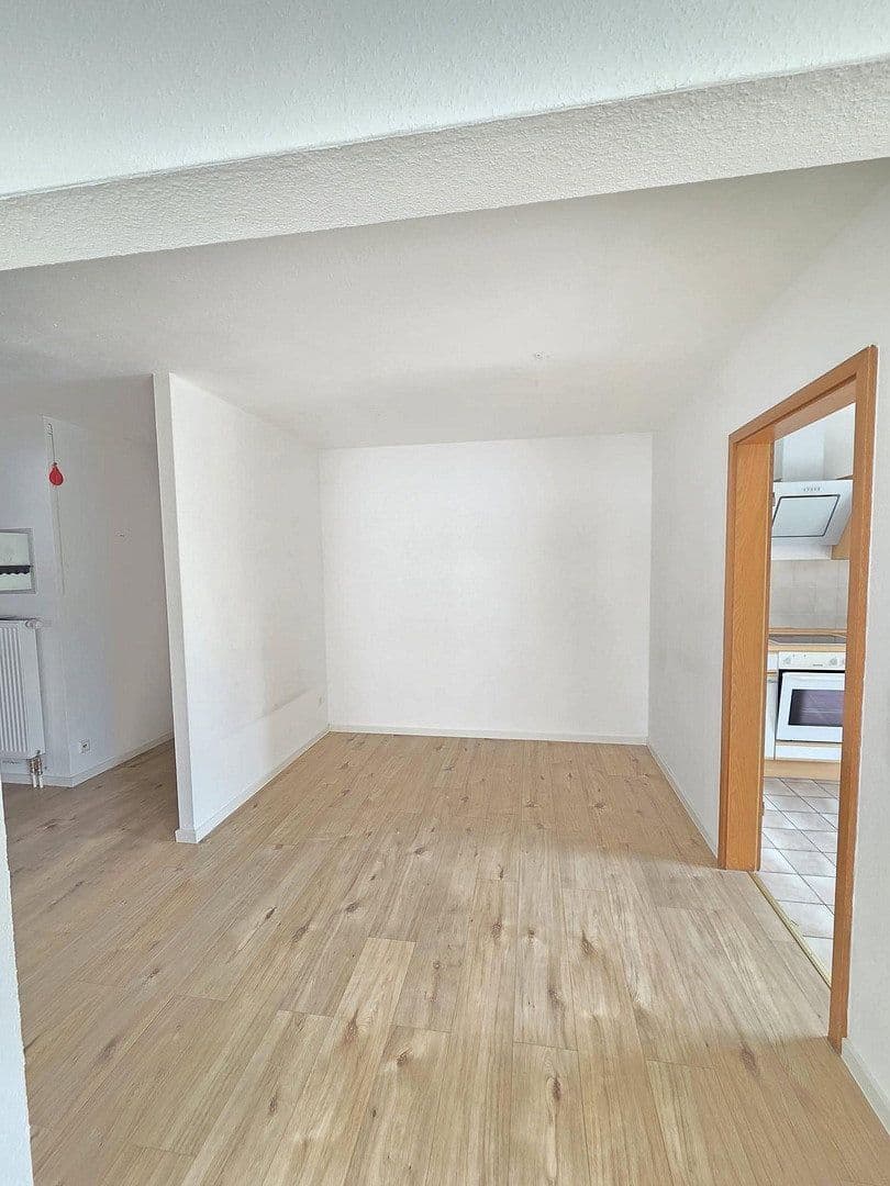 Pronájem bytu 3+1 80 m², Neuenburg am Rhein, Bádensko-Württembersko Pronájem bytu 3+1 80 m², Neuenburg am Rhein, Bádensko-Württembersko