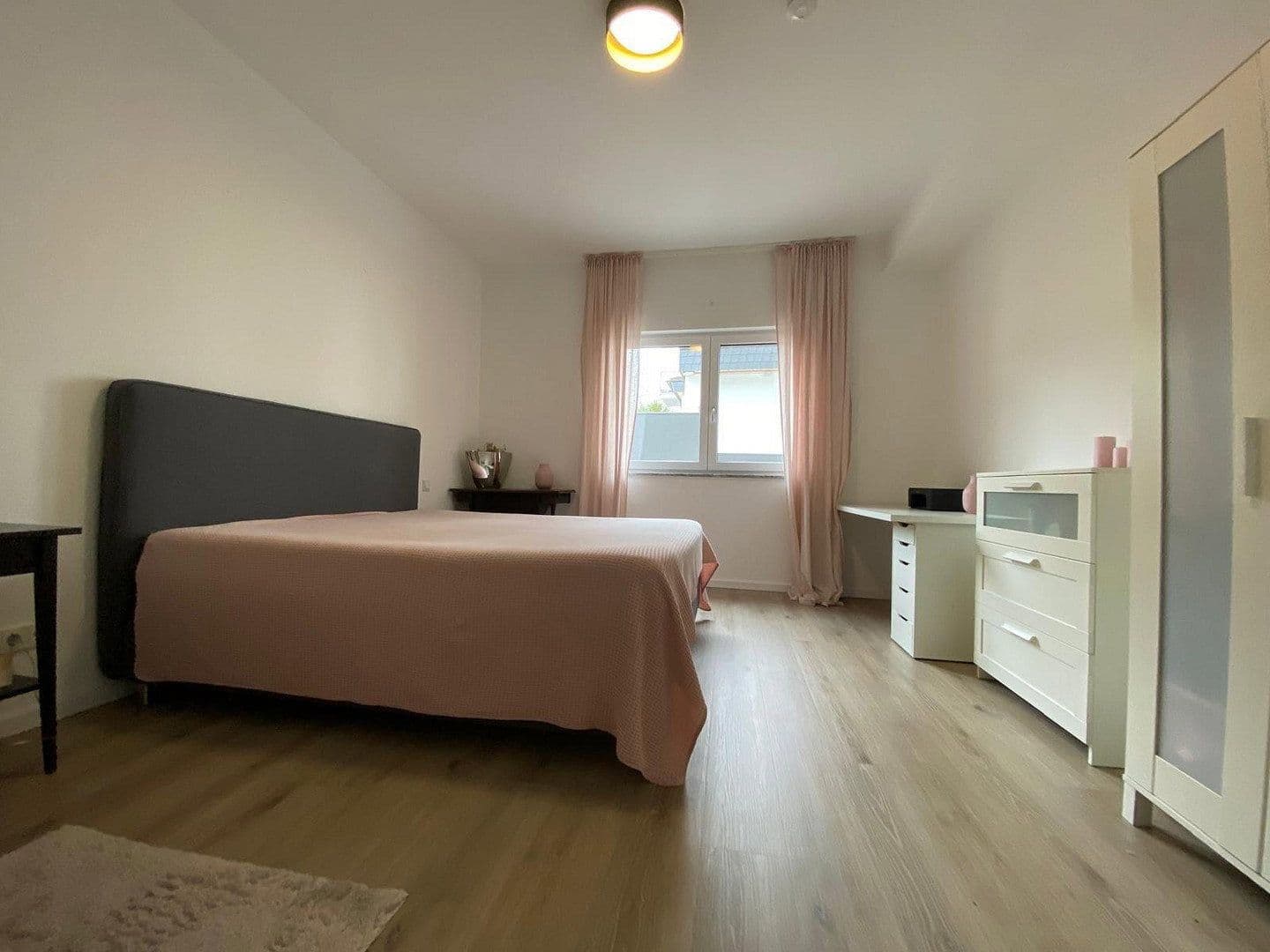 Pronájem bytu 2+1 76 m², Pastor-Hellen-Str.1, Troisdorf, Severní Porýní-Vestfálsko Pronájem bytu 2+1 76 m², Pastor-Hellen-Str.1, Troisdorf, Severní Porýní-Vestfálsko
