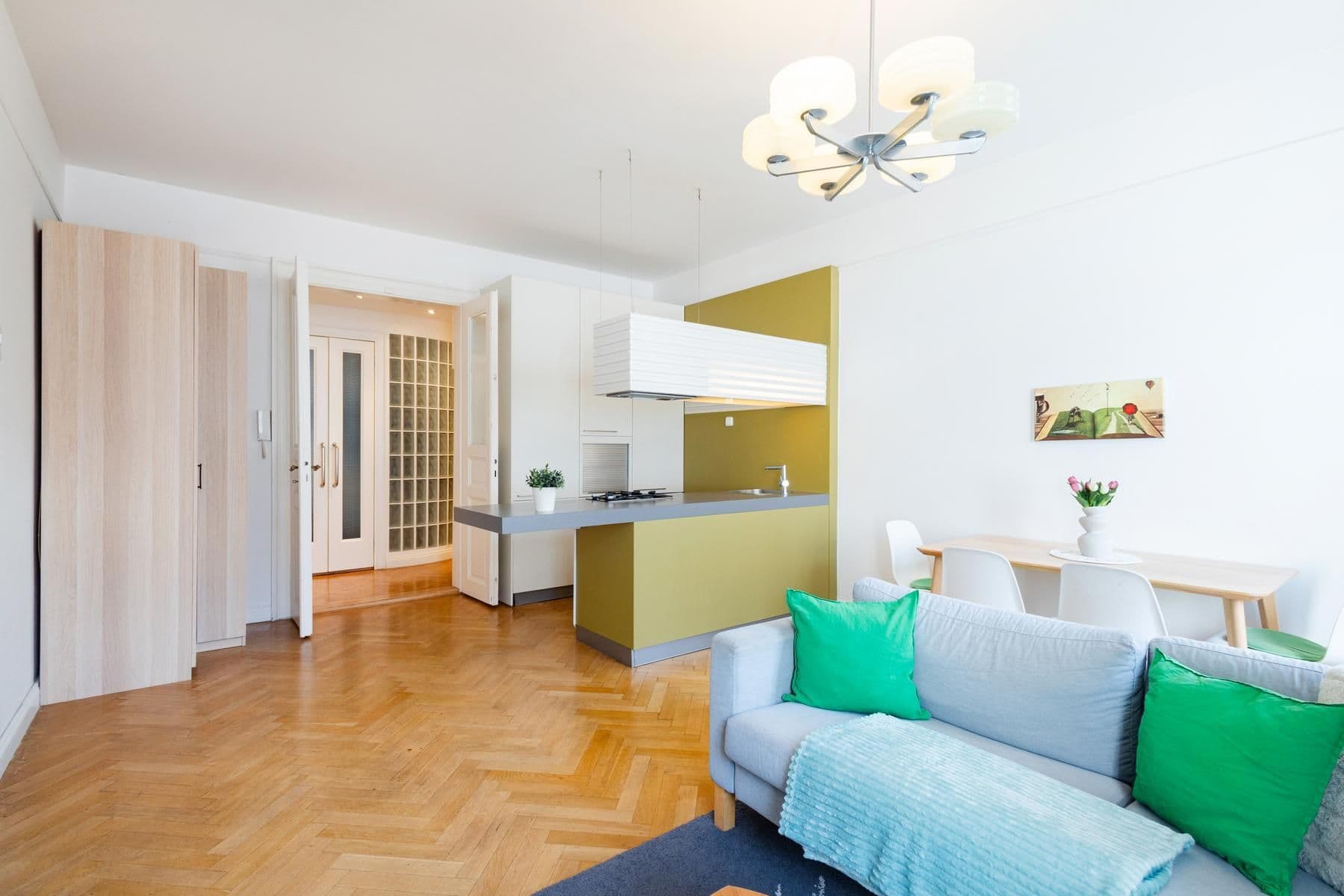 Prodej bytu 2+kk 55 m², Plaská, Praha, Praha Prodej bytu 2+kk 55 m², Plaská, Praha, Praha