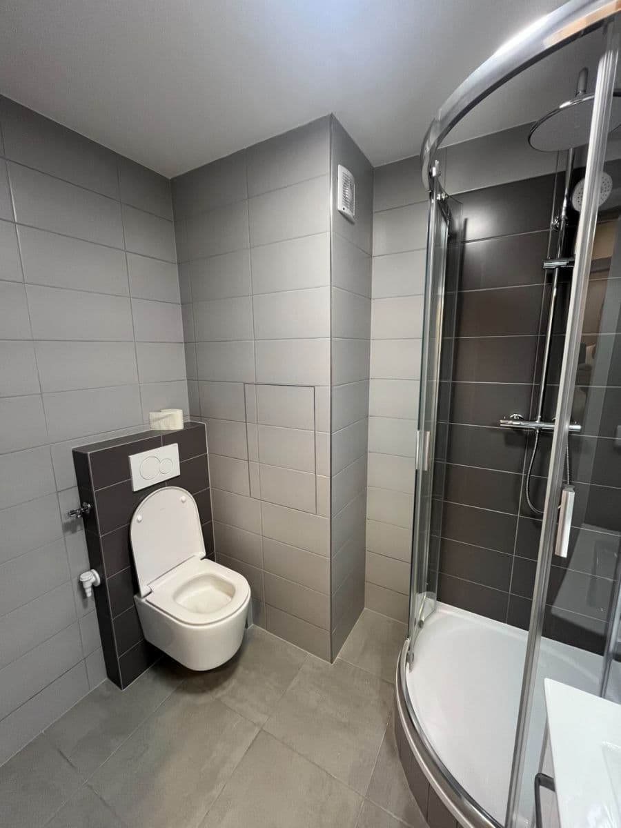 Pronájem bytu 1+1 38 m², Jižní, Semily, Liberecký kraj Pronájem bytu 1+1 38 m², Jižní, Semily, Liberecký kraj