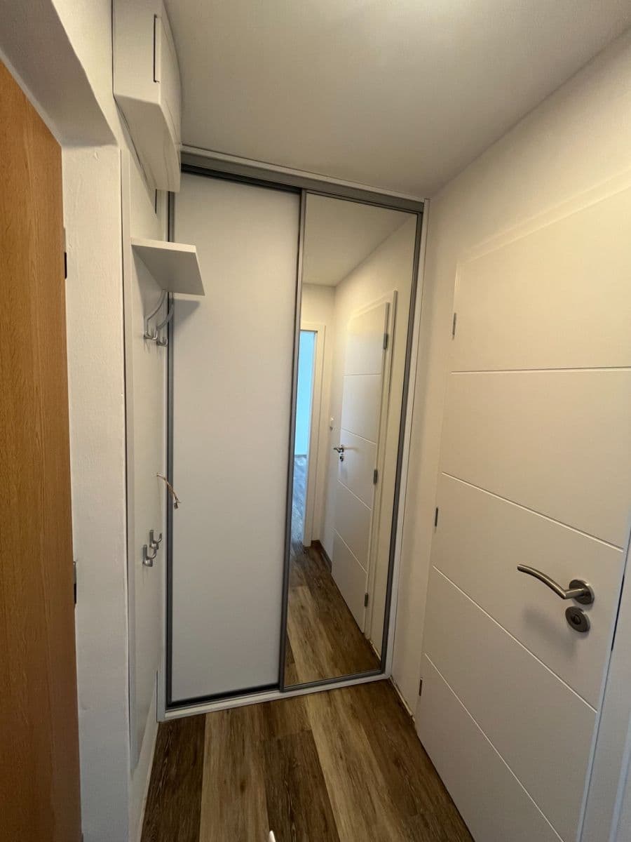 Pronájem bytu 1+1 38 m², Jižní, Semily, Liberecký kraj Pronájem bytu 1+1 38 m², Jižní, Semily, Liberecký kraj