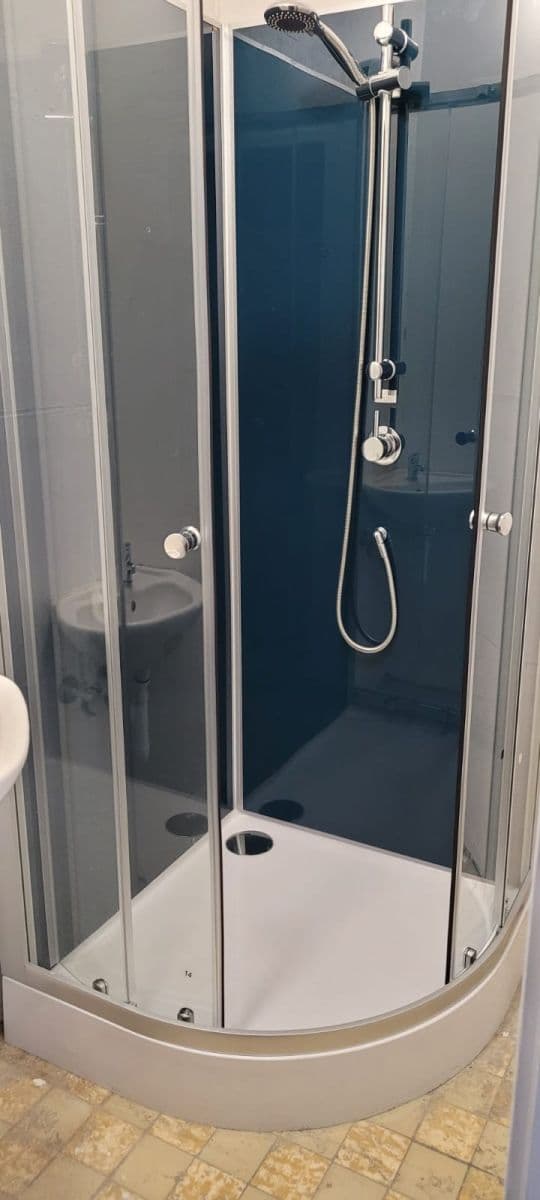 Pronájem bytu 1+1 44 m², tř. Kosmonautů, Olomouc, Olomoucký kraj Pronájem bytu 1+1 44 m², tř. Kosmonautů, Olomouc, Olomoucký kraj