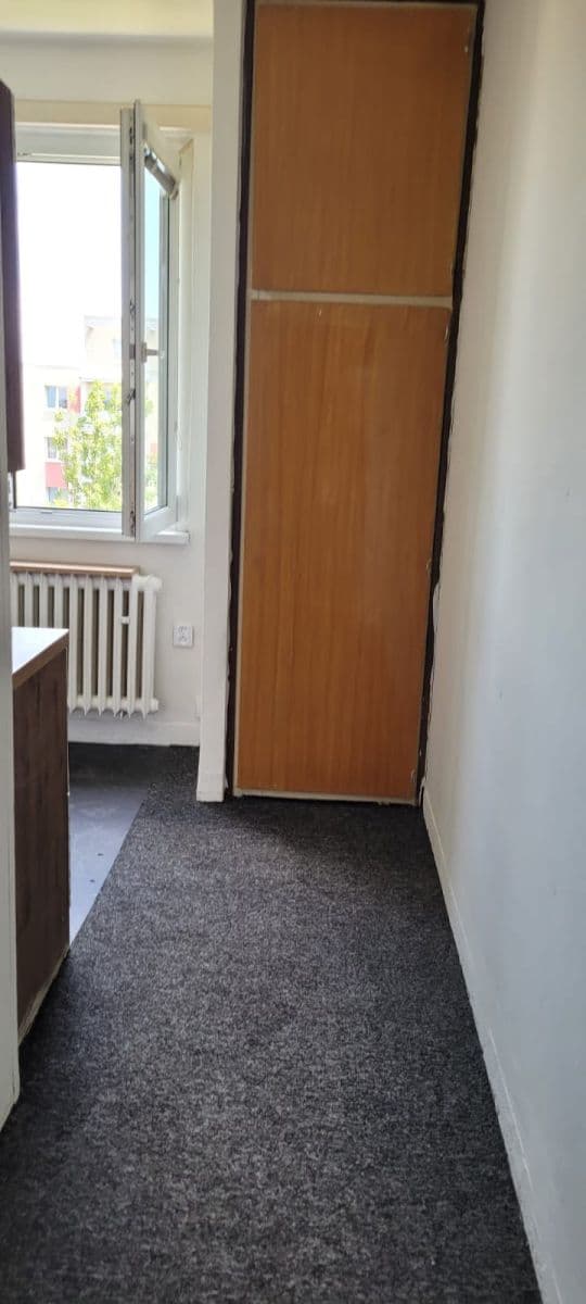 Pronájem bytu 1+1 44 m², tř. Kosmonautů, Olomouc, Olomoucký kraj Pronájem bytu 1+1 44 m², tř. Kosmonautů, Olomouc, Olomoucký kraj