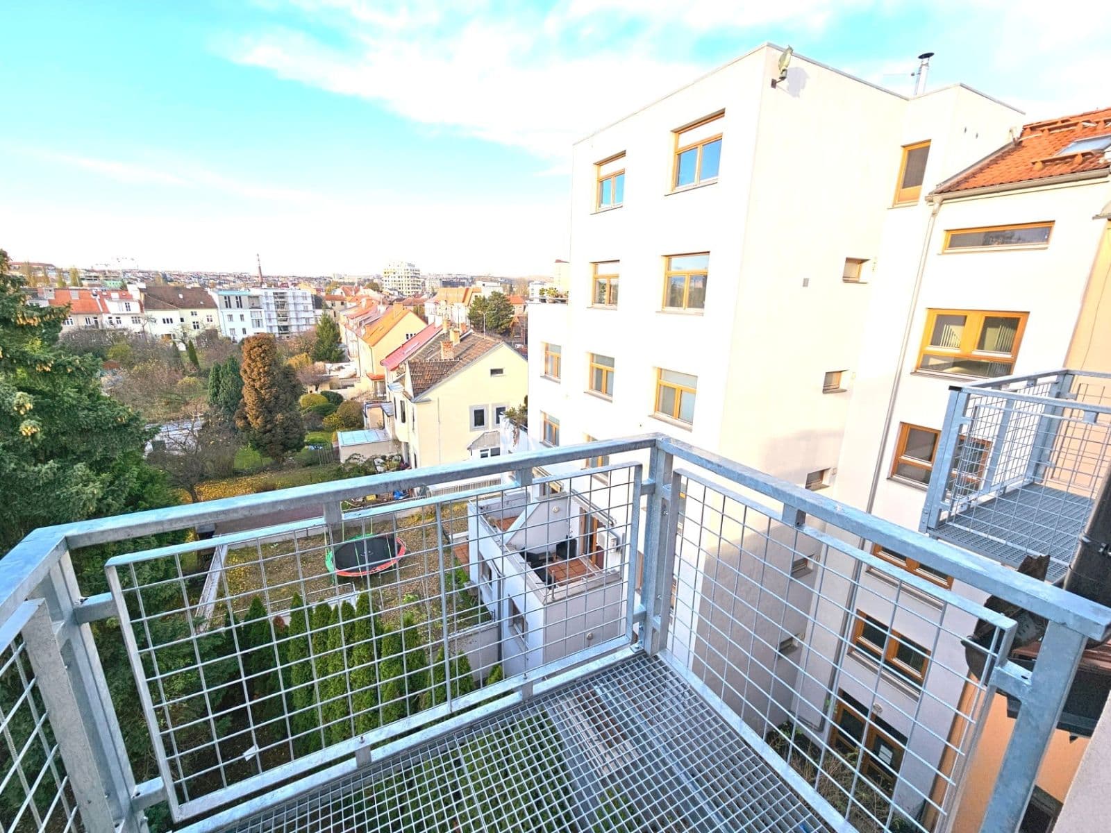 Pronájem bytu 1+1 38 m², Karáskovo náměstí, Brno, Jihomoravský kraj Pronájem bytu 1+1 38 m², Karáskovo náměstí, Brno, Jihomoravský kraj