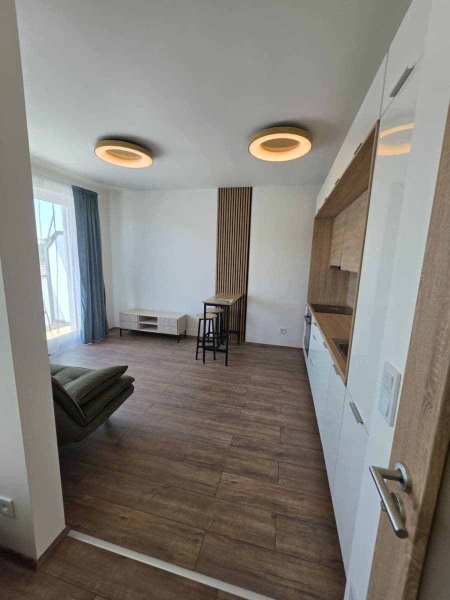 Pronájem bytu 1+kk 32 m², Arnošta Staňka, Praha, Praha Pronájem bytu 1+kk 32 m², Arnošta Staňka, Praha, Praha