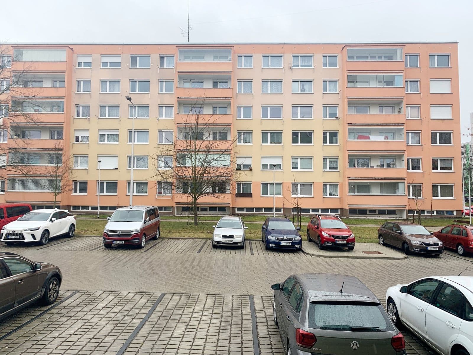Pronájem bytu 3+1 55 m², Na růžovém poli, Kladno, Středočeský kraj Pronájem bytu 3+1 55 m², Na růžovém poli, Kladno, Středočeský kraj