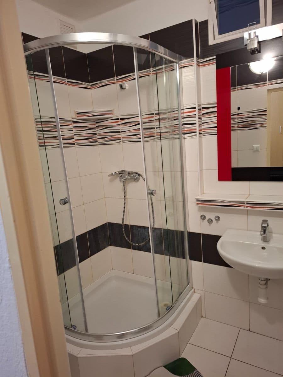 Pronájem bytu 2+1 47 m², Astrová, Ružinov, Bratislavský kraj Pronájem bytu 2+1 47 m², Astrová, Ružinov, Bratislavský kraj
