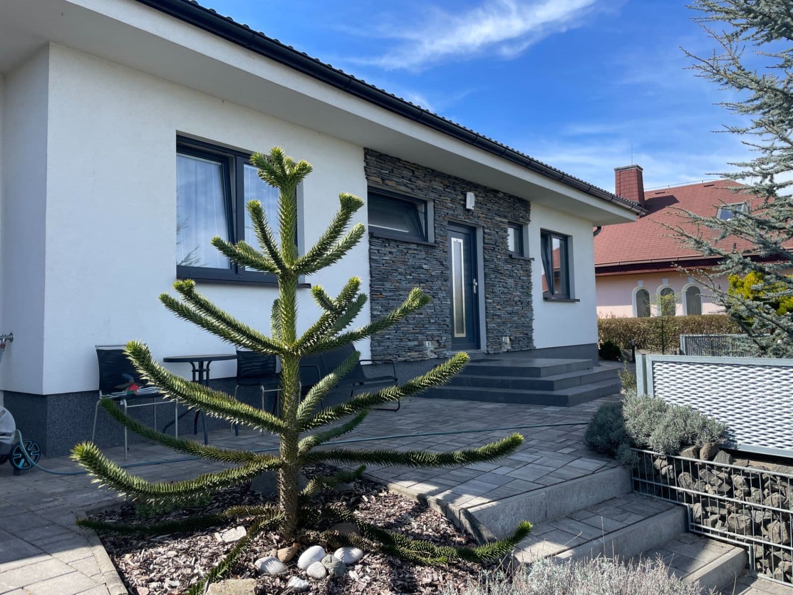 Pronájem domu 120 m², pozemek 900 m², Dobrovice, Středočeský kraj Pronájem domu 120 m², pozemek 900 m², Dobrovice, Středočeský kraj