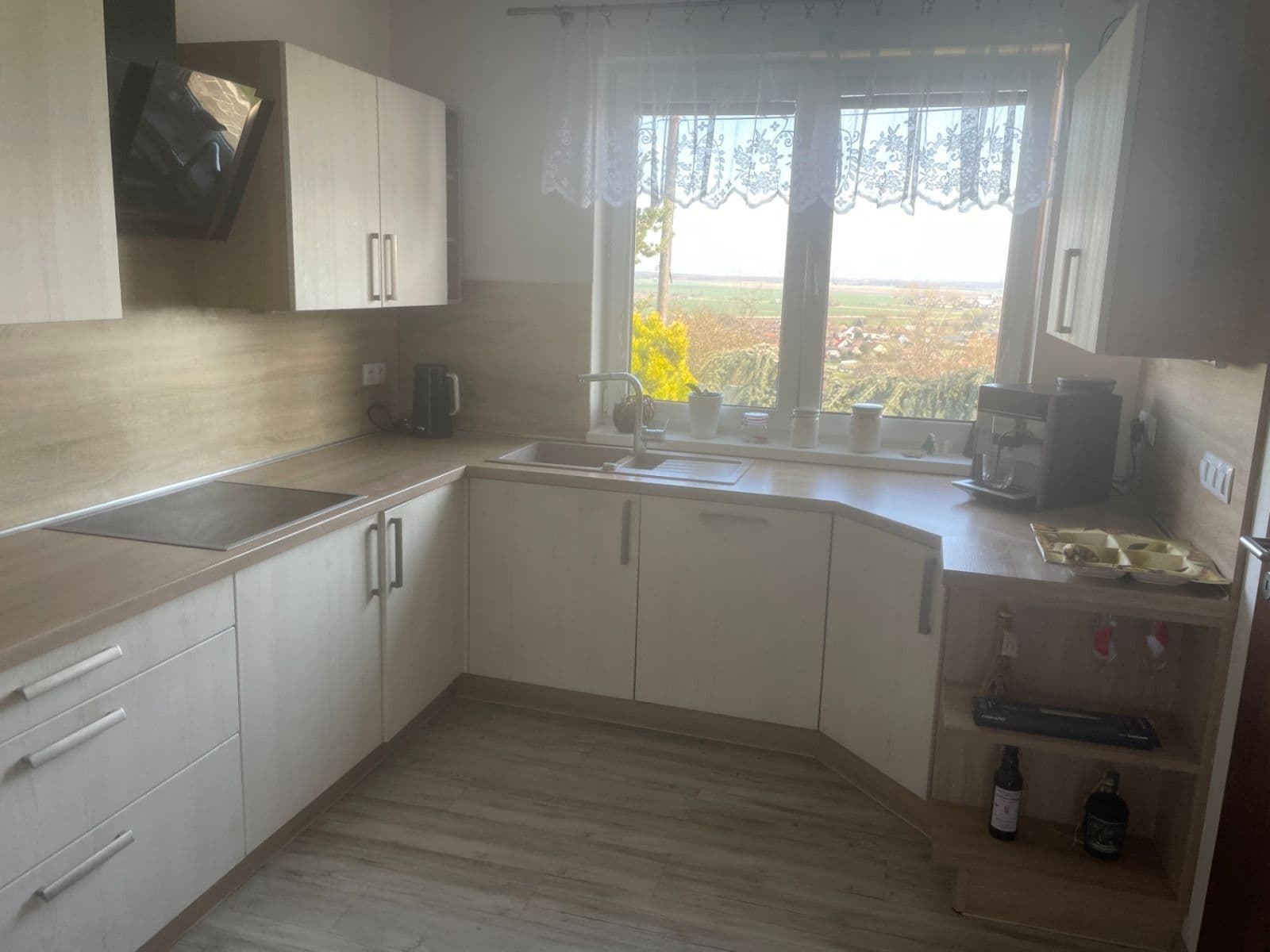 Pronájem domu 120 m², pozemek 900 m², Dobrovice, Středočeský kraj Pronájem domu 120 m², pozemek 900 m², Dobrovice, Středočeský kraj