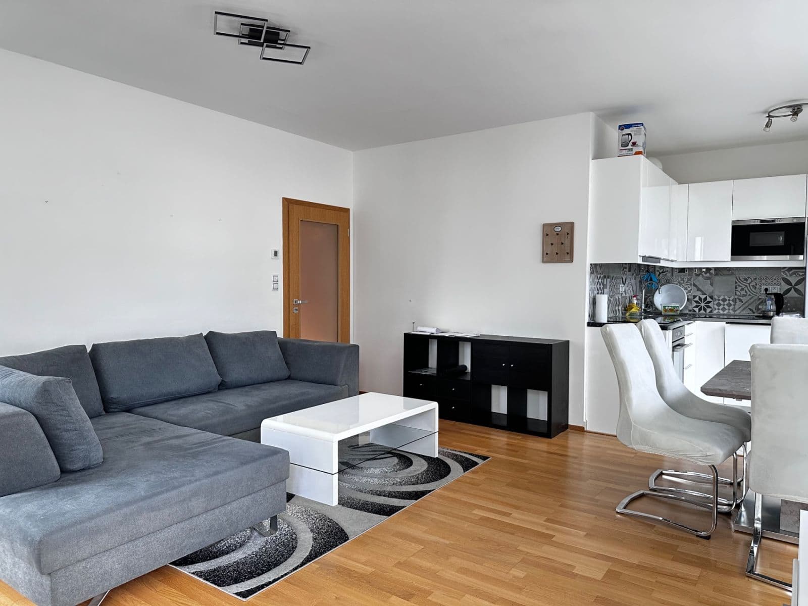Pronájem bytu 2+kk 61 m², Olšanská, Praha, Praha Pronájem bytu 2+kk 61 m², Olšanská, Praha, Praha