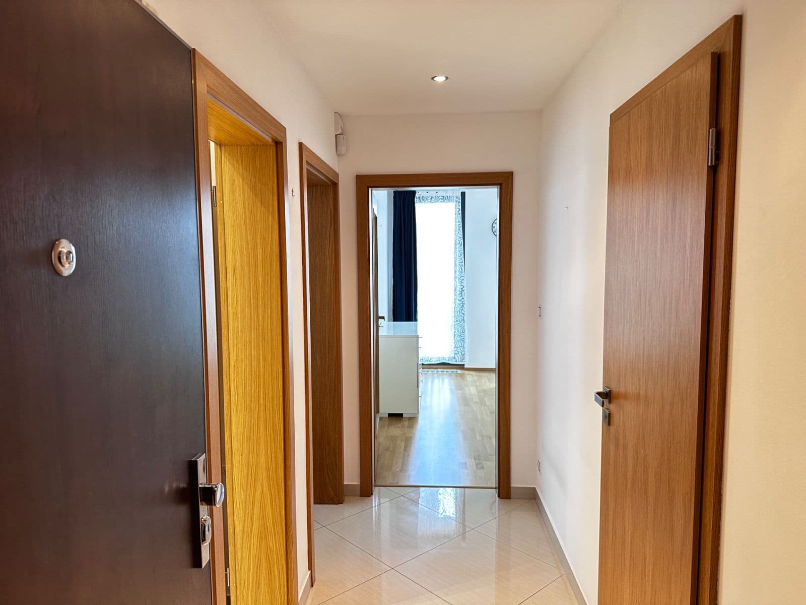 Pronájem bytu 2+kk 61 m², Olšanská, Praha, Praha Pronájem bytu 2+kk 61 m², Olšanská, Praha, Praha