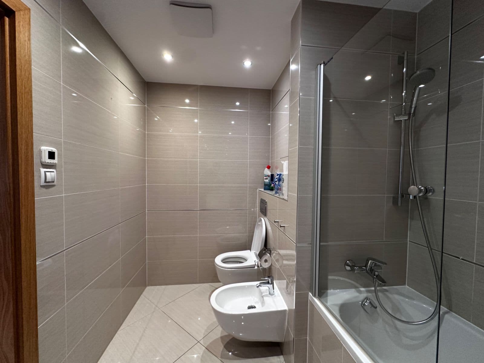Pronájem bytu 2+kk 61 m², Olšanská, Praha, Praha Pronájem bytu 2+kk 61 m², Olšanská, Praha, Praha