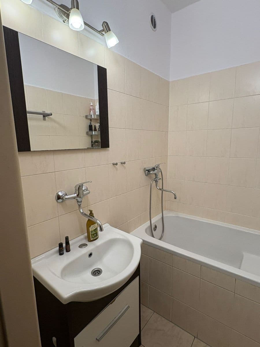 Prodej bytu 2+1 62 m², Křižíkova, České Budějovice, Jihočeský kraj Prodej bytu 2+1 62 m², Křižíkova, České Budějovice, Jihočeský kraj