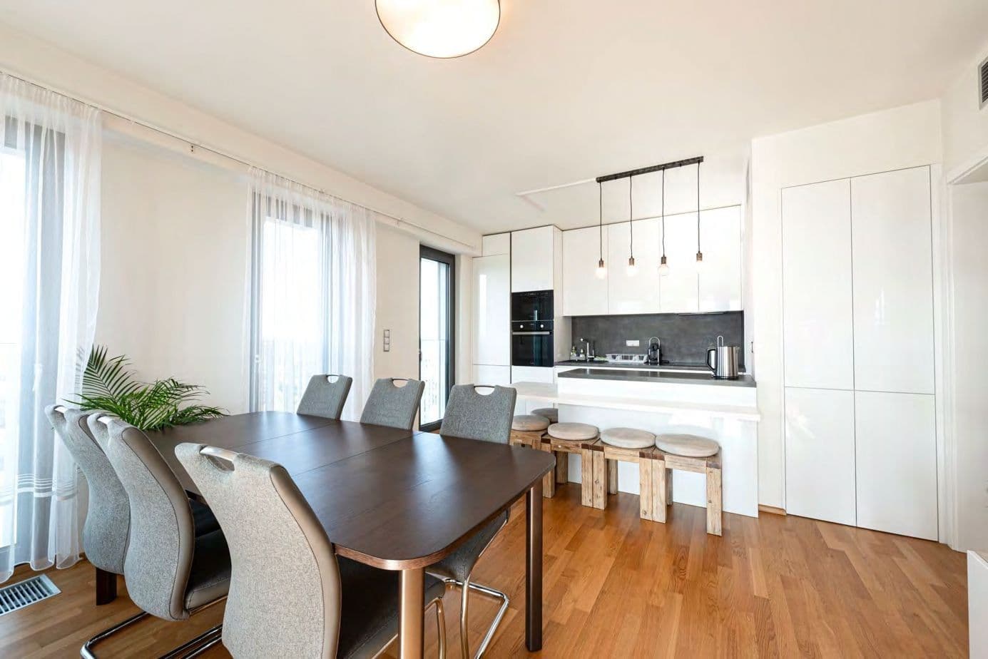 Pronájem bytu 4+kk 132 m², Olšanská, Praha, Praha Pronájem bytu 4+kk 132 m², Olšanská, Praha, Praha