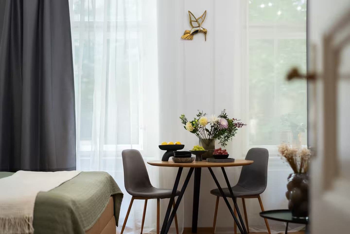 Pronájem bytu 1+kk 37 m², Všehrdova, Praha, Praha Pronájem bytu 1+kk 37 m², Všehrdova, Praha, Praha