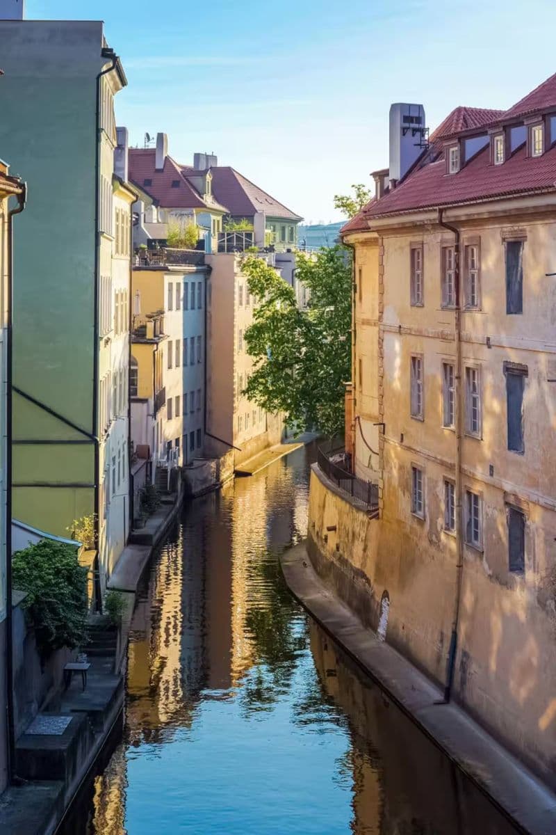 Pronájem bytu 1+kk 37 m², Všehrdova, Praha, Praha Pronájem bytu 1+kk 37 m², Všehrdova, Praha, Praha