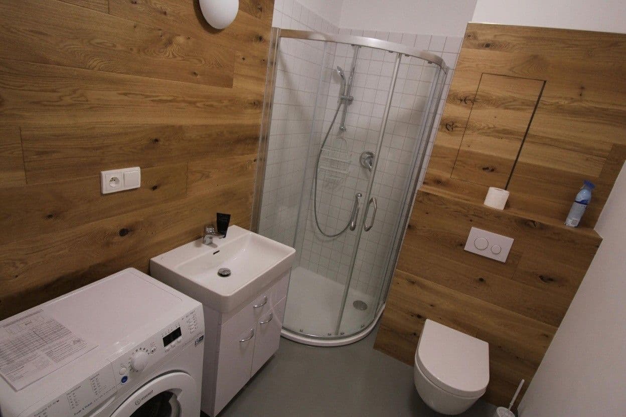 Pronájem bytu 1+kk 36 m², Plzeňská, Praha, Praha Pronájem bytu 1+kk 36 m², Plzeňská, Praha, Praha