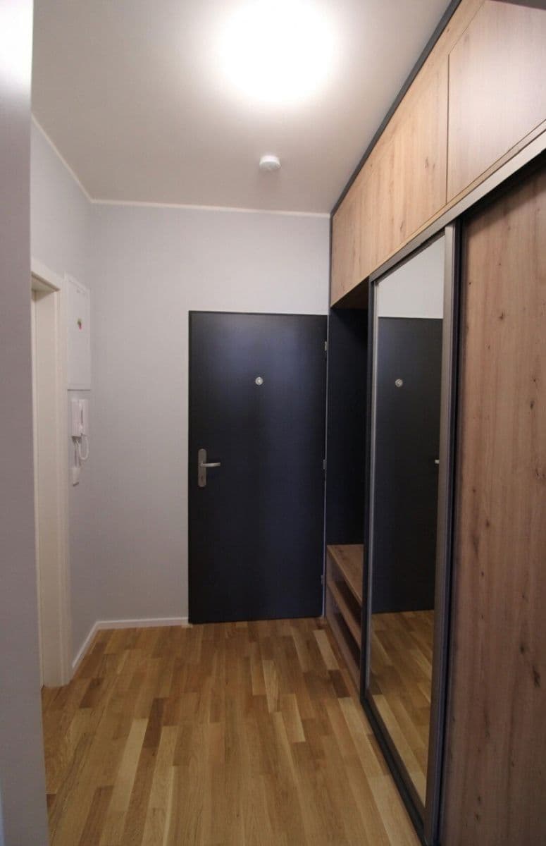 Pronájem bytu 1+kk 36 m², Plzeňská, Praha, Praha Pronájem bytu 1+kk 36 m², Plzeňská, Praha, Praha