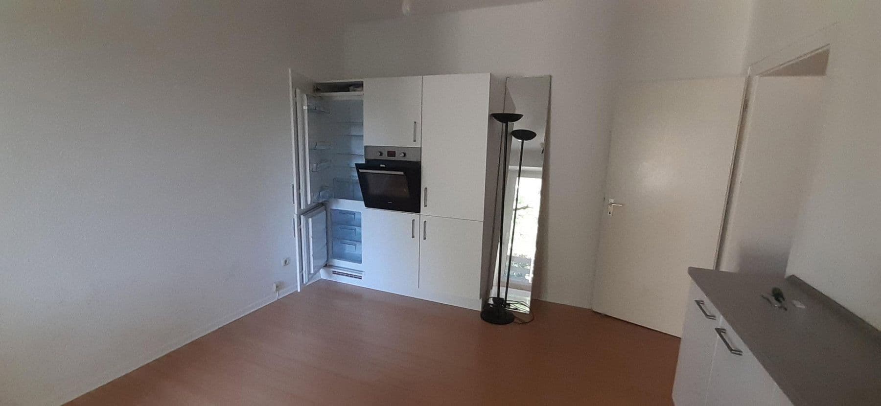 Pronájem bytu 3+1 58 m², Hohenzollernstr.5, Duissern, Severní Porýní-Vestfálsko Pronájem bytu 3+1 58 m², Hohenzollernstr.5, Duissern, Severní Porýní-Vestfálsko