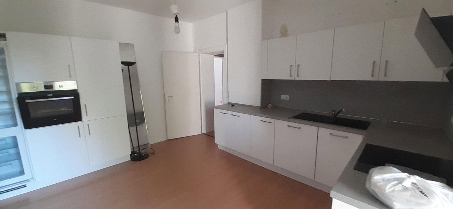Pronájem bytu 3+1 58 m², Hohenzollernstr.5, Duissern, Severní Porýní-Vestfálsko Pronájem bytu 3+1 58 m², Hohenzollernstr.5, Duissern, Severní Porýní-Vestfálsko