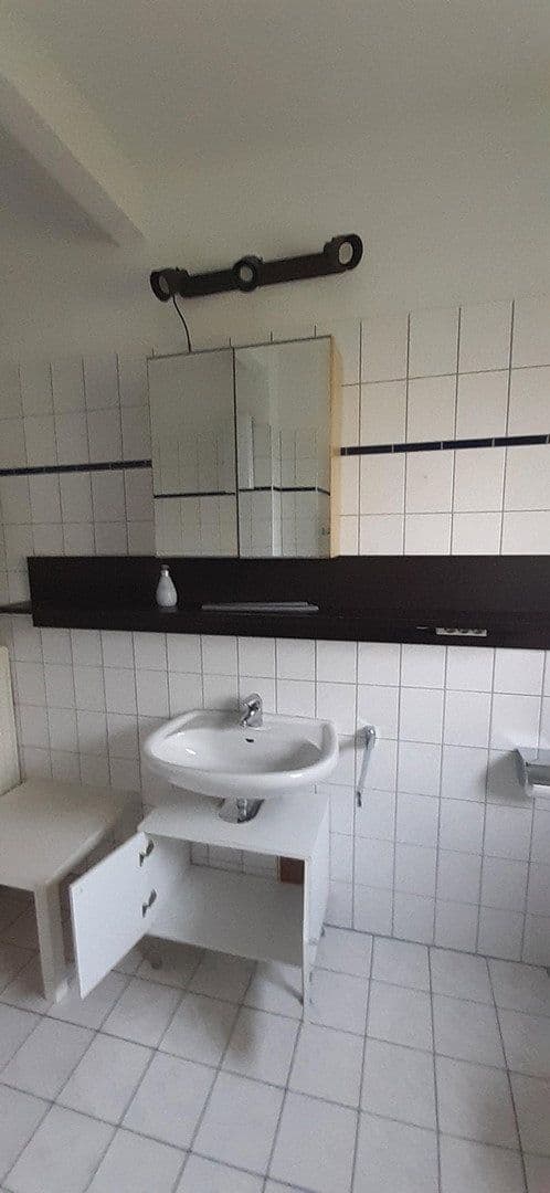 Pronájem bytu 3+1 58 m², Hohenzollernstr.5, Duissern, Severní Porýní-Vestfálsko Pronájem bytu 3+1 58 m², Hohenzollernstr.5, Duissern, Severní Porýní-Vestfálsko