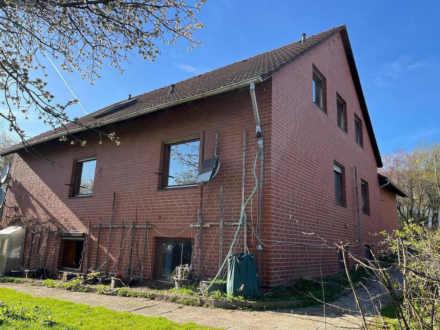 Prodej domu 279 m², pozemek 1.600 m², Haspel 13, Gleichen, Dolní Sasko Prodej domu 279 m², pozemek 1.600 m², Haspel 13, Gleichen, Dolní Sasko