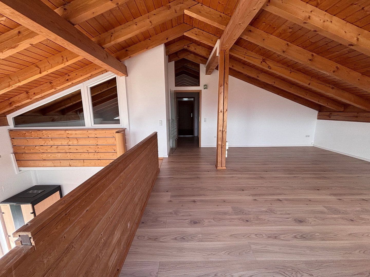 Pronájem bytu 7+1 175 m², Gilching, Bavorsko Pronájem bytu 7+1 175 m², Gilching, Bavorsko
