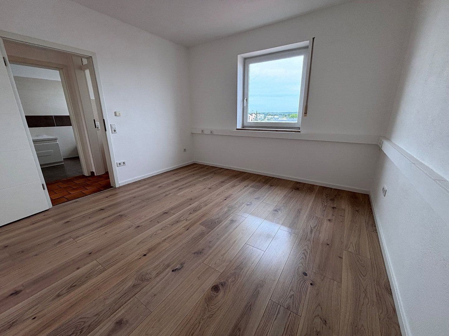 Pronájem bytu 7+1 175 m², Gilching, Bavorsko Pronájem bytu 7+1 175 m², Gilching, Bavorsko