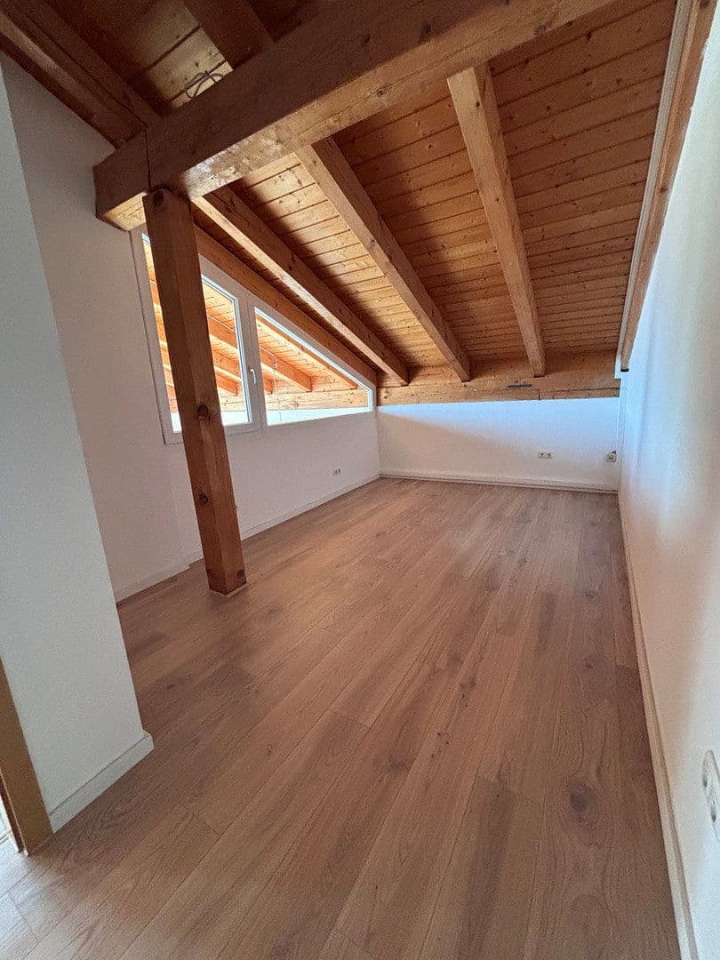 Pronájem bytu 7+1 175 m², Gilching, Bavorsko Pronájem bytu 7+1 175 m², Gilching, Bavorsko