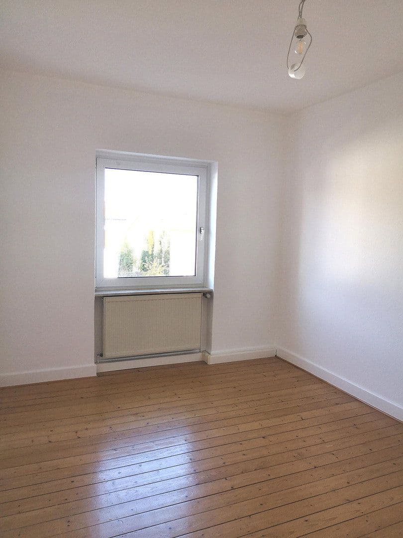 Pronájem bytu 3+1 65 m², Pfalzstraße 00, Bad Kreuznach, Porýní-Falc Pronájem bytu 3+1 65 m², Pfalzstraße 00, Bad Kreuznach, Porýní-Falc