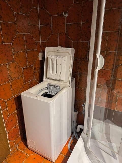 Pronájem bytu 1+1 25 m², Berg, Bavorsko Pronájem bytu 1+1 25 m², Berg, Bavorsko