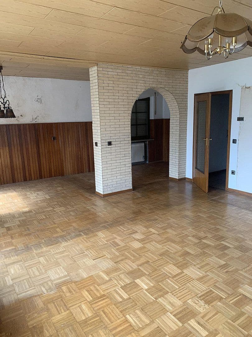 Prodej domu 144 m², pozemek 529 m², Dormagen, Severní Porýní-Vestfálsko Prodej domu 144 m², pozemek 529 m², Dormagen, Severní Porýní-Vestfálsko