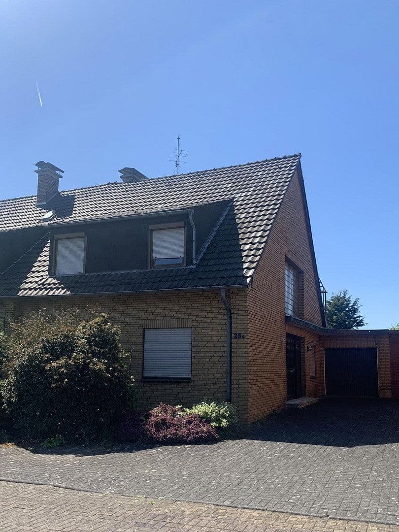 Prodej domu 144 m², pozemek 529 m², Dormagen, Severní Porýní-Vestfálsko Prodej domu 144 m², pozemek 529 m², Dormagen, Severní Porýní-Vestfálsko