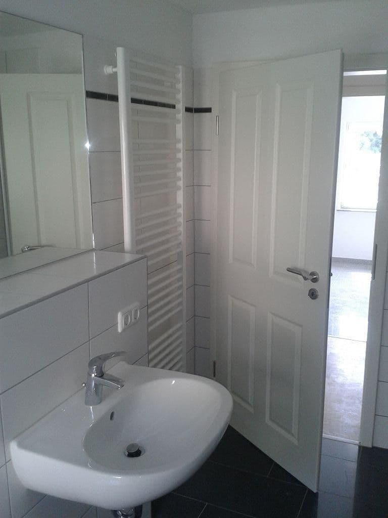 Pronájem bytu 2+1 45 m², Taucha, Sasko Pronájem bytu 2+1 45 m², Taucha, Sasko