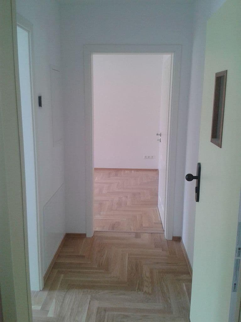 Pronájem bytu 2+1 45 m², Taucha, Sasko Pronájem bytu 2+1 45 m², Taucha, Sasko
