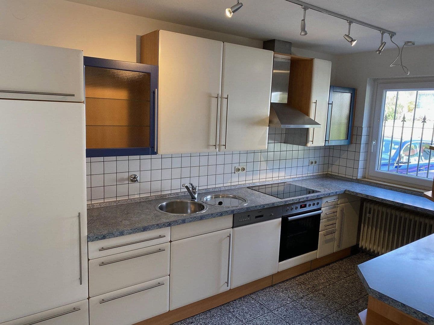 Pronájem bytu 7+1 200 m², Am Blütenhang 10, Bodman-Ludwigshafen, Bádensko-Württembersko Pronájem bytu 7+1 200 m², Am Blütenhang 10, Bodman-Ludwigshafen, Bádensko-Württembersko