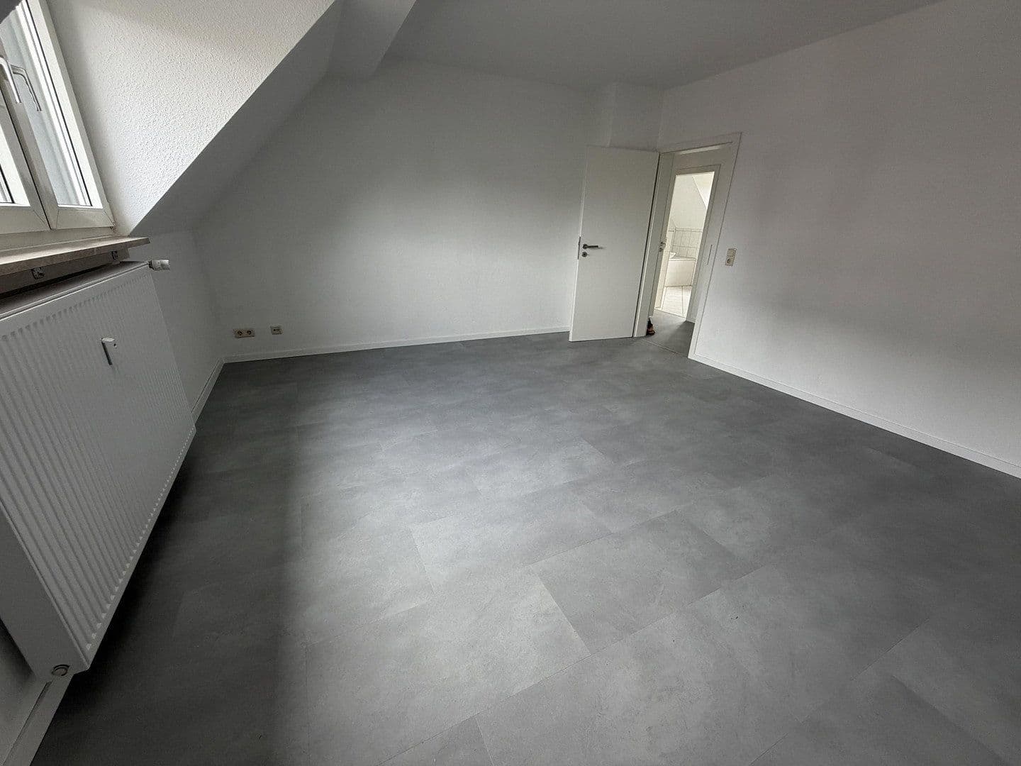 Pronájem bytu 3+1 83 m², Von-der-Mark-Str. 37, Duisburg, Severní Porýní-Vestfálsko Pronájem bytu 3+1 83 m², Von-der-Mark-Str. 37, Duisburg, Severní Porýní-Vestfálsko