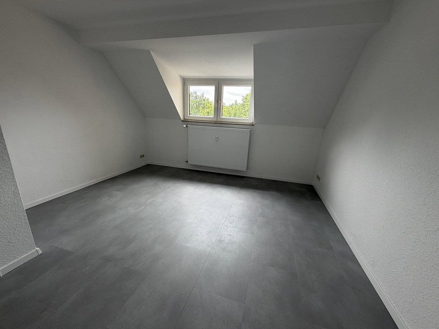 Pronájem bytu 3+1 83 m², Von-der-Mark-Str. 37, Duisburg, Severní Porýní-Vestfálsko Pronájem bytu 3+1 83 m², Von-der-Mark-Str. 37, Duisburg, Severní Porýní-Vestfálsko