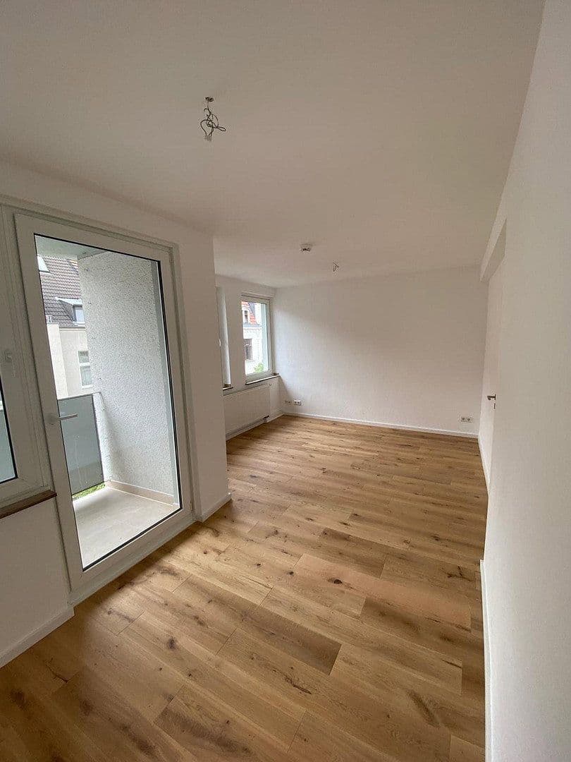 Pronájem bytu 1+1 74 m², Köln, Severní Porýní-Vestfálsko Pronájem bytu 1+1 74 m², Köln, Severní Porýní-Vestfálsko