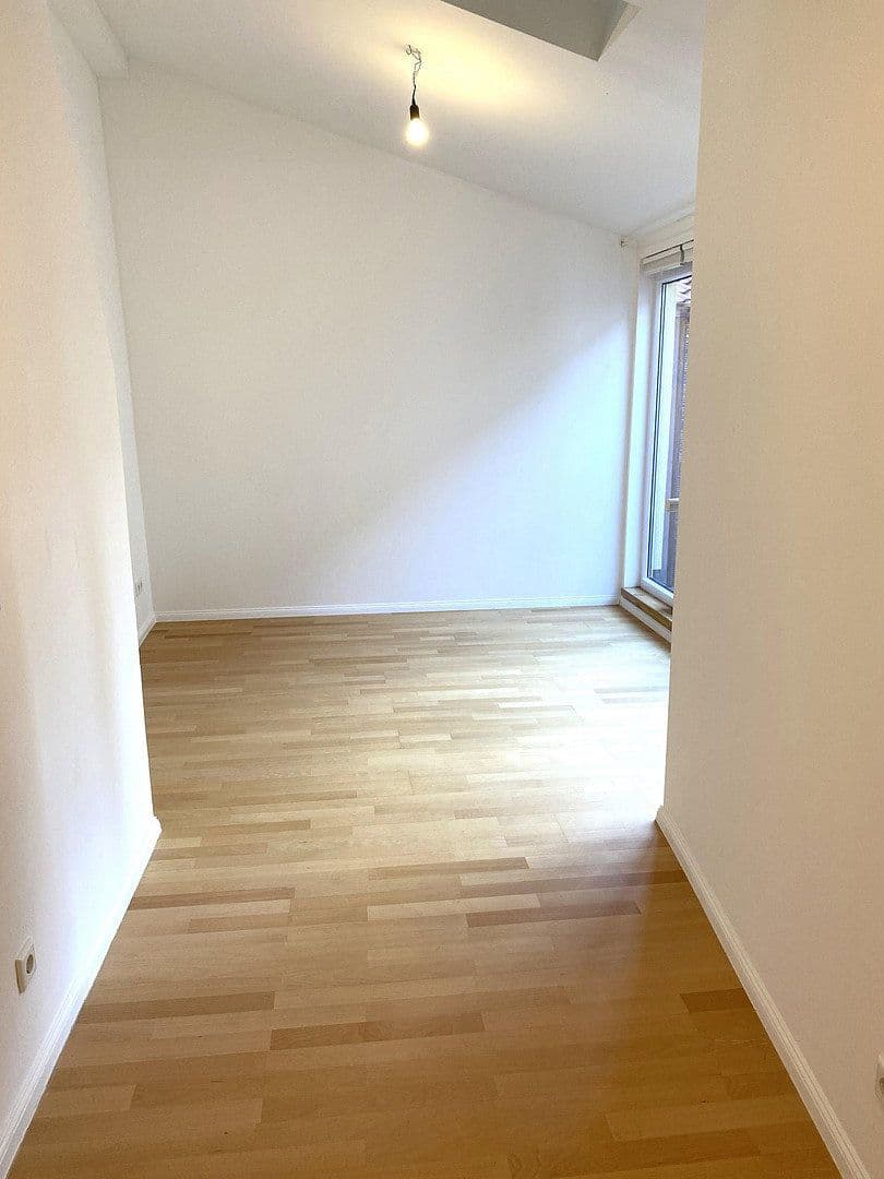 Pronájem bytu 3+1 72 m², Schweppermannstr.0, Nürnberg, Bavorsko Pronájem bytu 3+1 72 m², Schweppermannstr.0, Nürnberg, Bavorsko