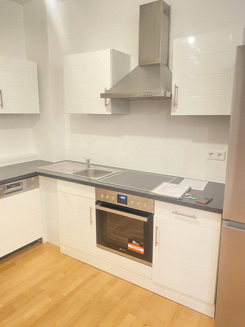 Pronájem bytu 3+1 72 m², Schweppermannstr.0, Nürnberg, Bavorsko Pronájem bytu 3+1 72 m², Schweppermannstr.0, Nürnberg, Bavorsko