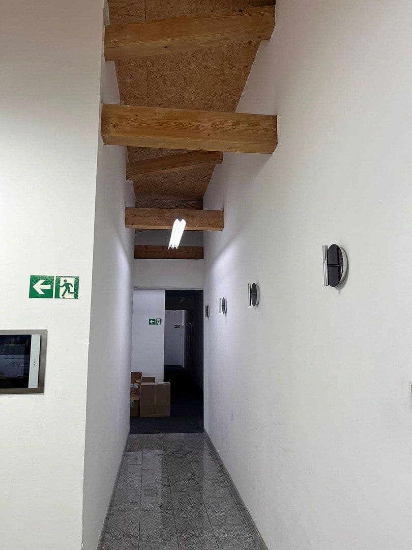 Pronájem kanceláře 360 m², Hohenzollernstr. 111, Pforzheim, Bádensko-Württembersko Pronájem kanceláře 360 m², Hohenzollernstr. 111, Pforzheim, Bádensko-Württembersko