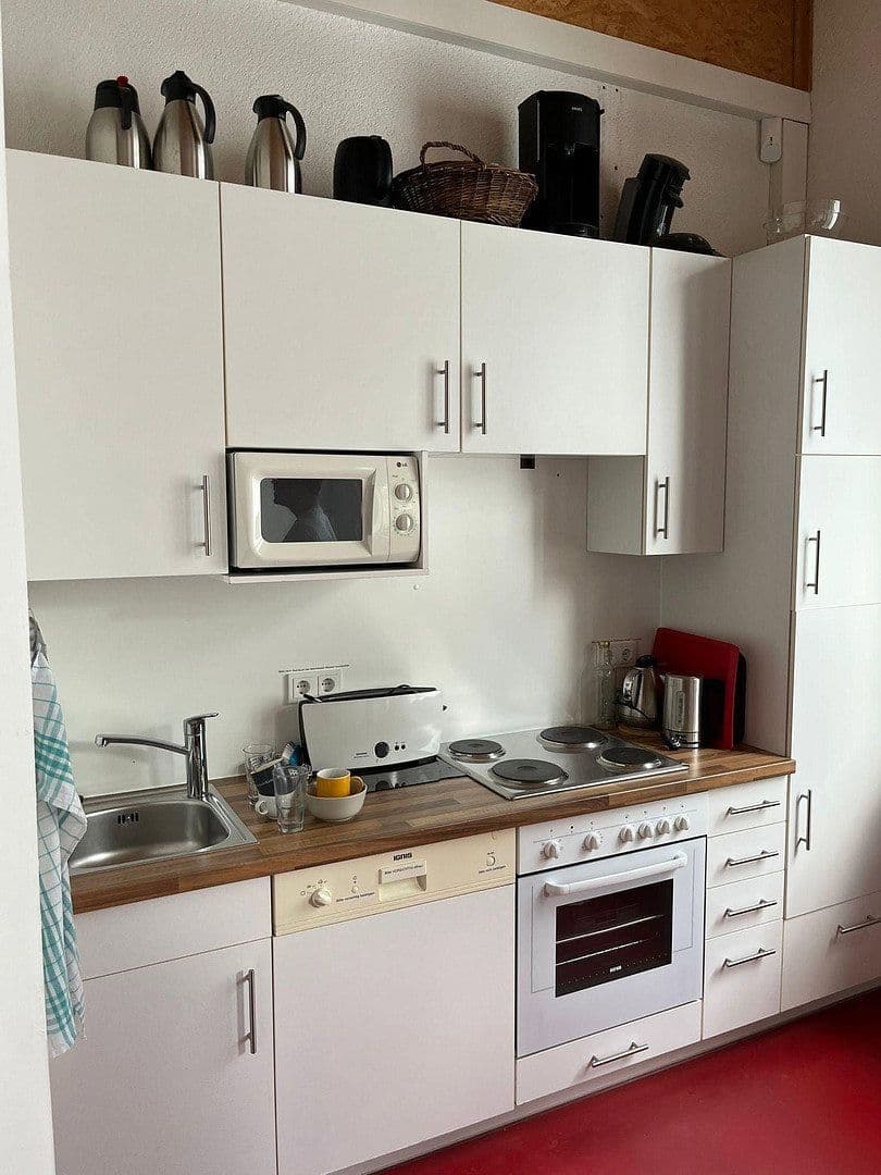 Pronájem kanceláře 360 m², Hohenzollernstr. 111, Pforzheim, Bádensko-Württembersko Pronájem kanceláře 360 m², Hohenzollernstr. 111, Pforzheim, Bádensko-Württembersko